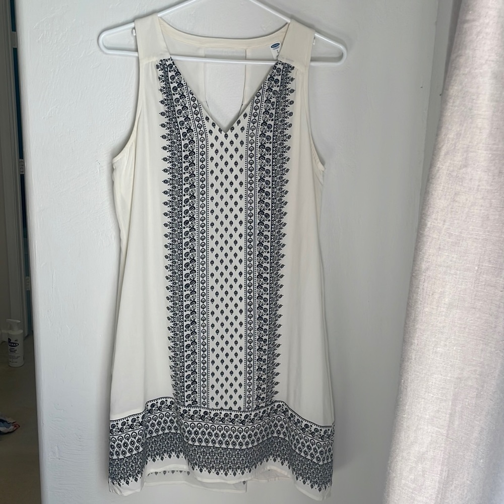 Old Navy dress in size small.